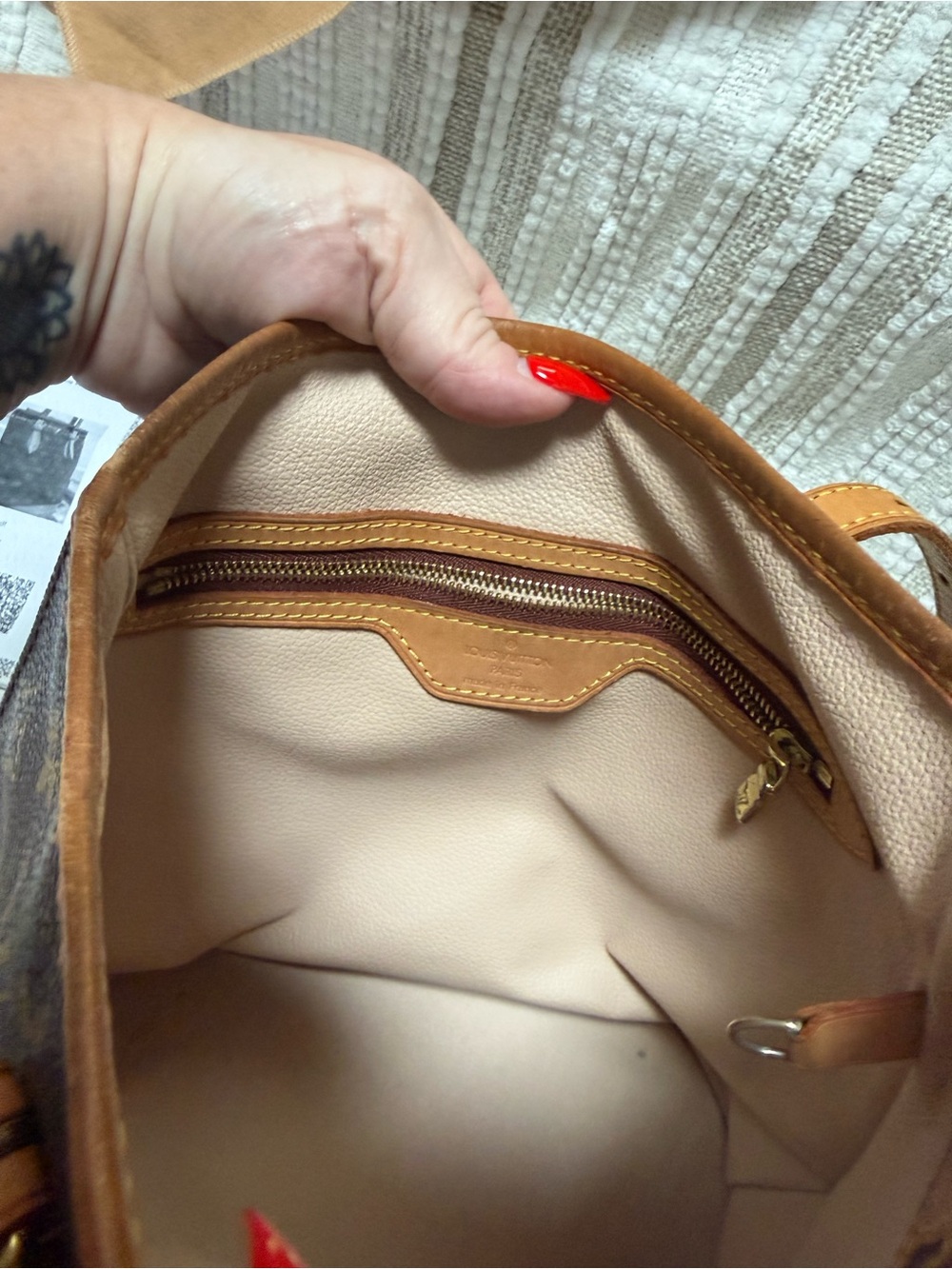 Louis Vuitton Monogram Bucket Tote in Brown and Tan Leather - Picture 3 of 12